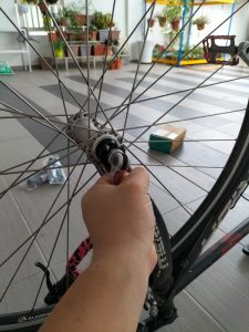 replace bike tube without removing wheel